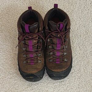 All leather Merrell hiking boots